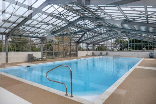 Guerande Ski Chalet | Chalet 2 adultes 4 enfants - Piscine et jeux