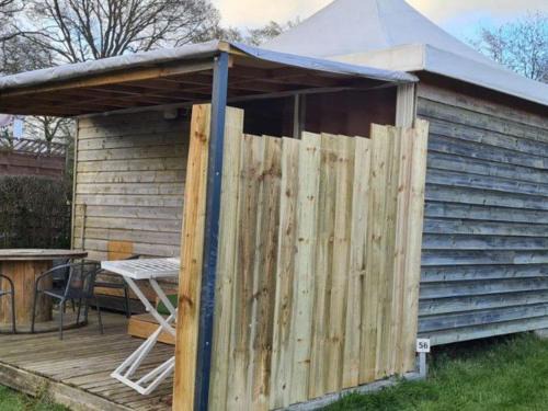 Les Grandes-Ventes Other | Chalet 2 Chambres pour 5 Personnes avec Terrasse - API-1-52-537