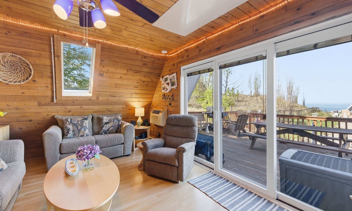 Stevensville Ski Chalet | Chalet #21 Walk to Beach & Resort Amenities