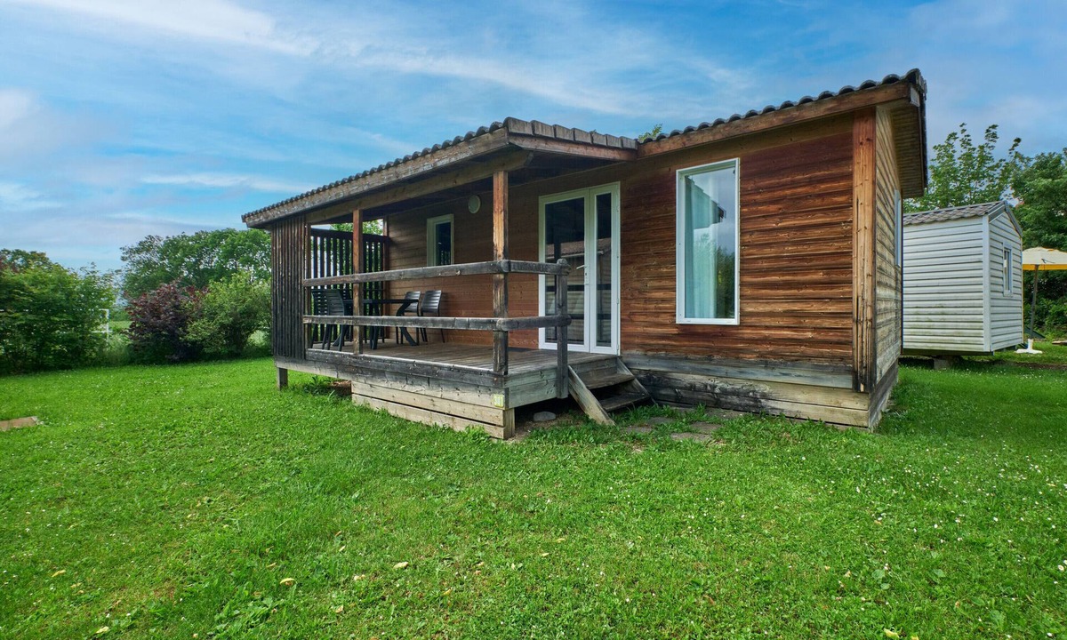 Mens Ski Chalet | Chalet "5 Personnes 301" with Shared Pool & Shared Terrace