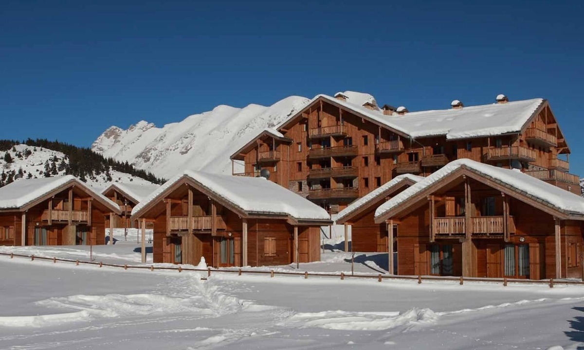 Saint-Etienne-en-Devoluy Ski Chalet | Chalet 6 Pers -piscine Chauffée- Superdevoluy