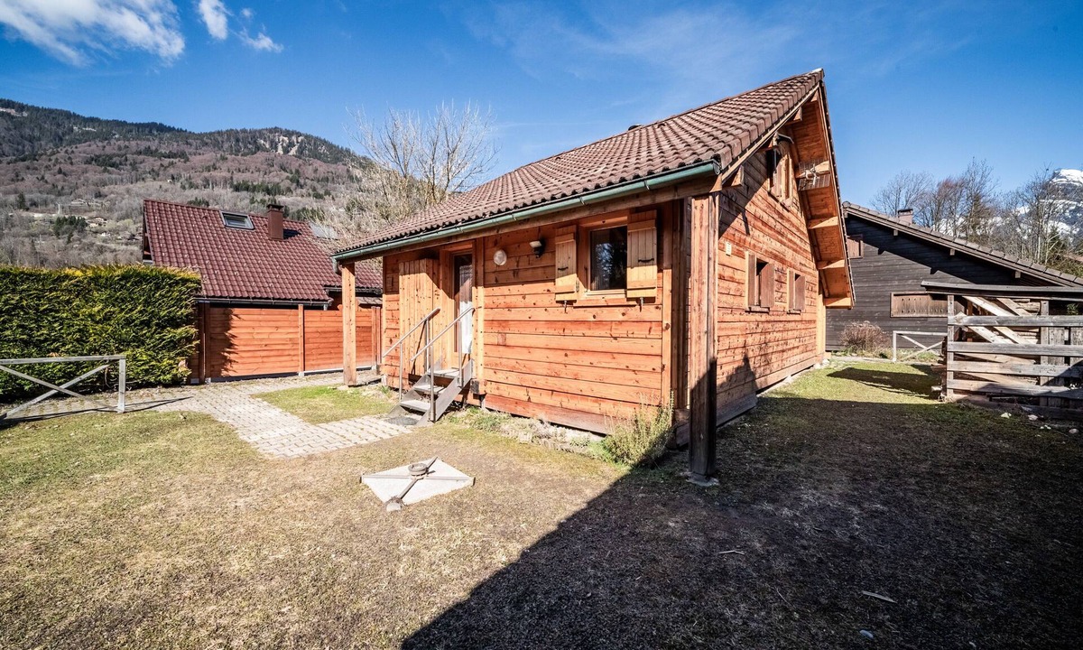 Verchaix Ski Chalet | Chalet “8p - L’œillet des Glaciers” with Mountain View and Wi-Fi