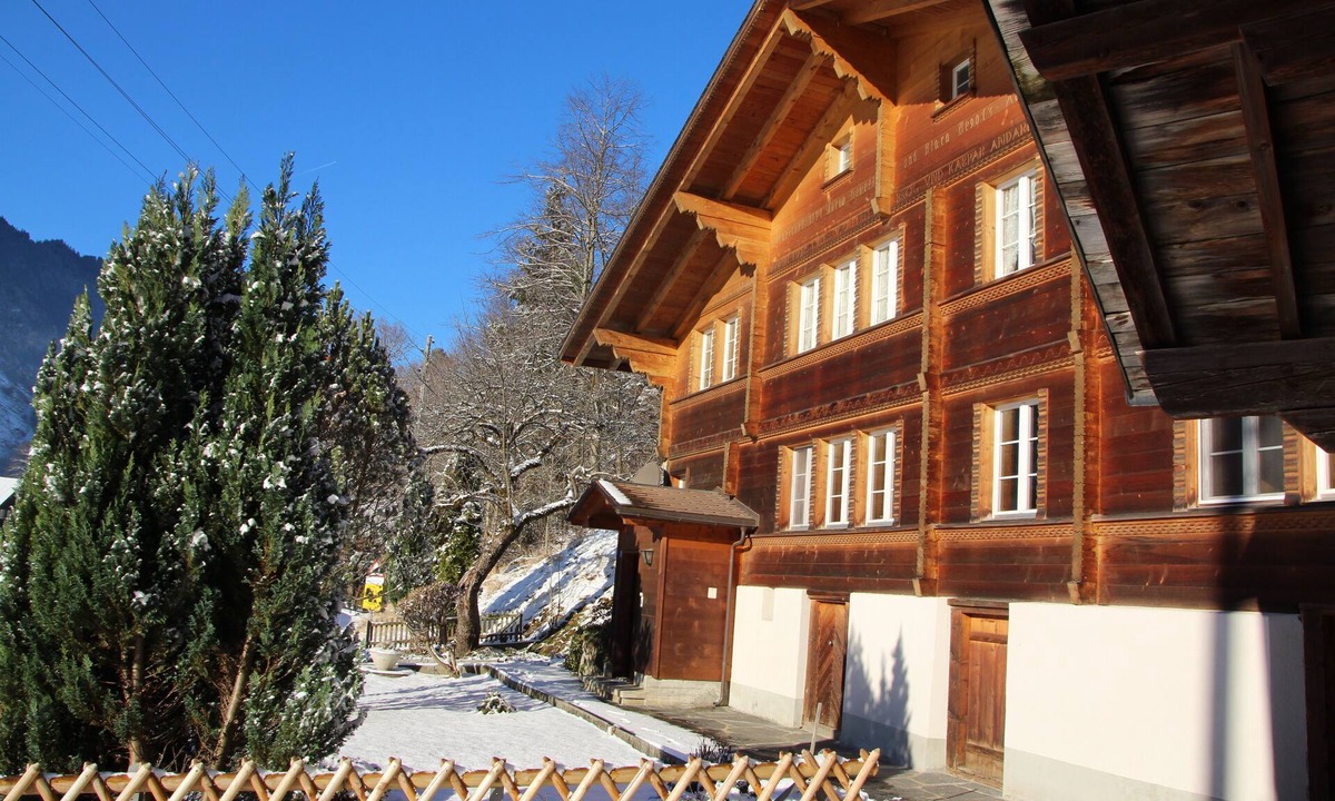 Innertkirchen Apartment | Chalet 9 (apartment on the upper floor)