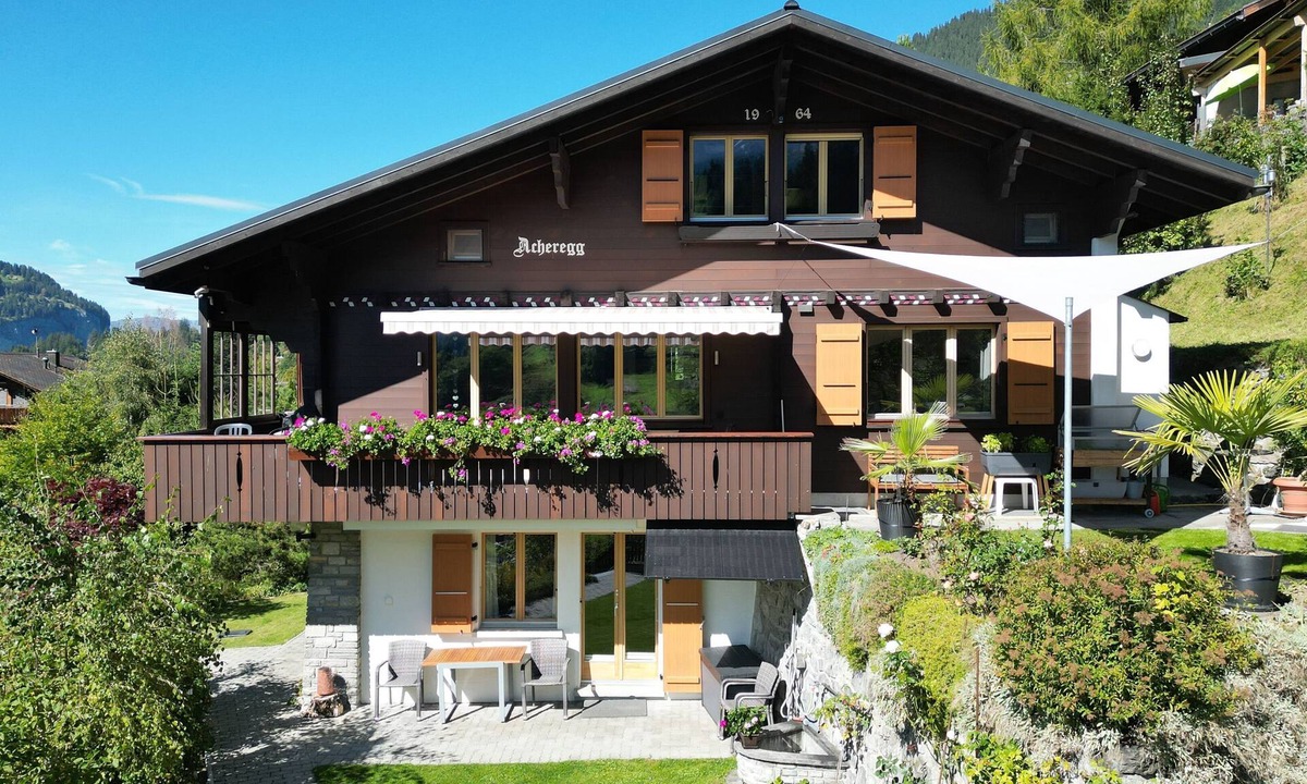 Wengen Ski Chalet | "Chalet Acheregg" with spectacular mountain views