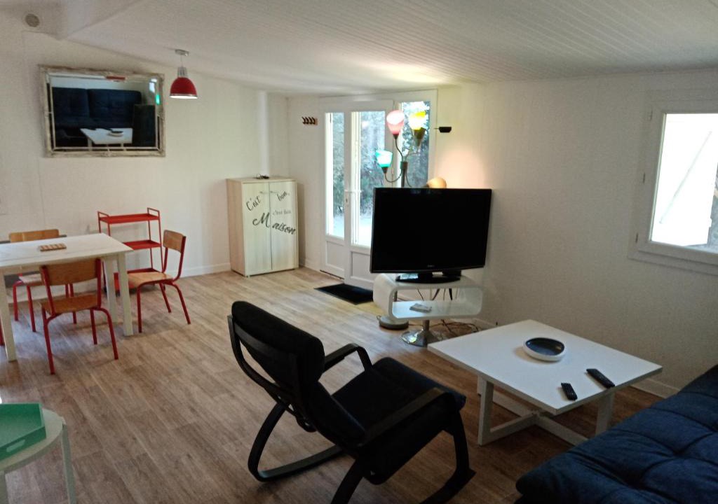 Villeneuve-les-Avignon Ski Chalet | Chalet Agréable, à proximité du centre historique, Golf Academy