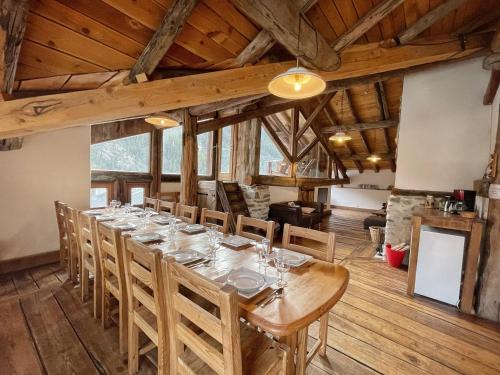Nancroit Ski Chalet | Chalet Algonquin