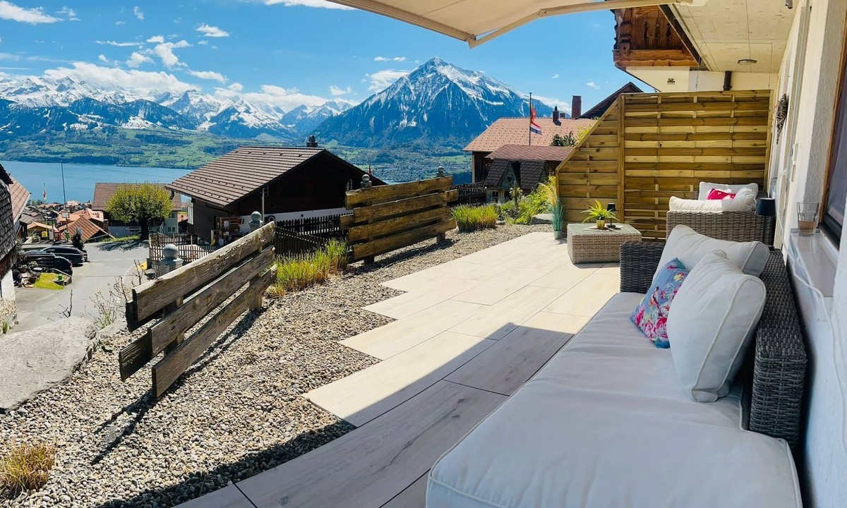 Aeschlen ob Gunten Apartment | Chalet Alpenblick by Interhome