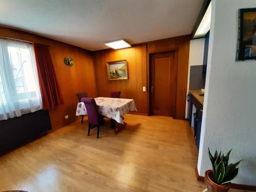 Goldswil Apartment | Chalet apartment by Interlaken. Parking