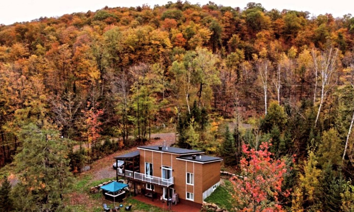 Pine Hill Ski Chalet | Chalet Attrayant Avec lac à Proximité, a 30min des Pistes de ski