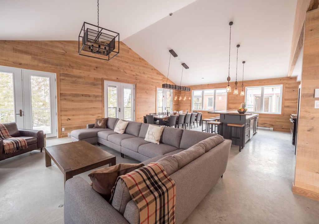 Saint-Michel-des-Saints Cabin | Chalet Auberge du Lac Taureau - Complete Chalets