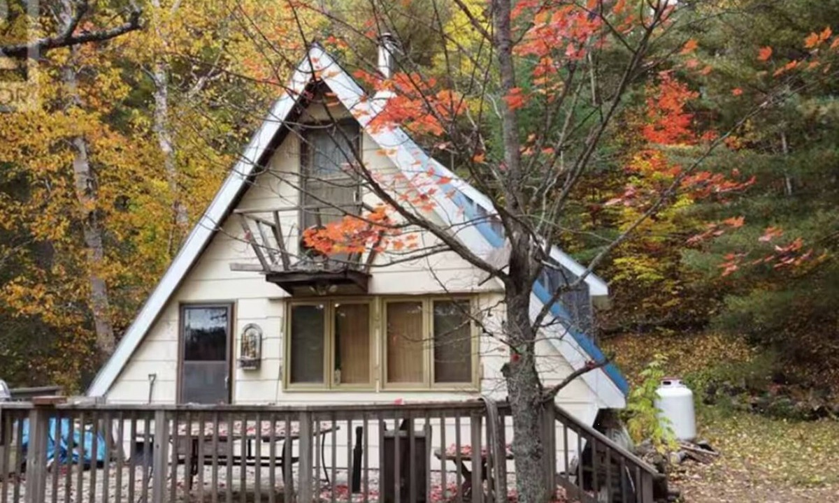 Unorganized North East Parry Sound Cabin | Chalet Blue