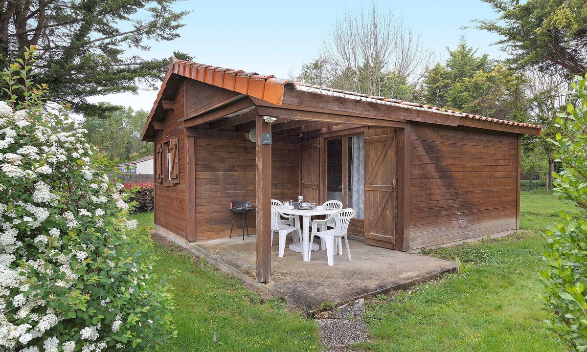 Saint-Gervais RV Rental | Chalet “Bois 1” with Shared Pool and Private Terrace