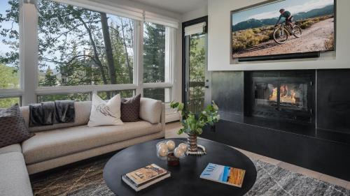Highlands Townhomes Apartment | Chalet Brio