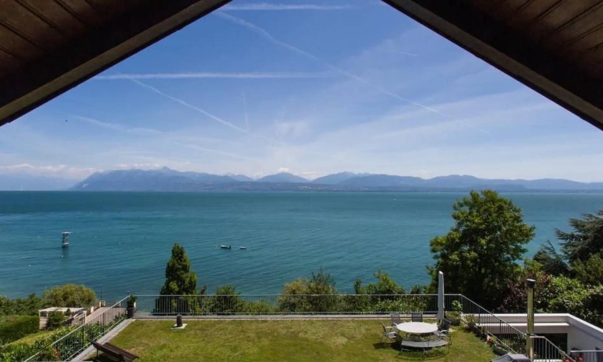 Saint-Prex Apartment | Chalet by the lake in St-Prex