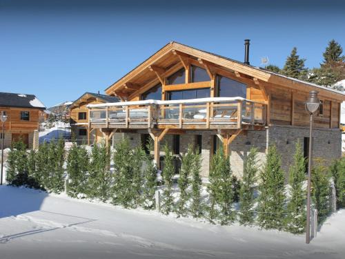 Font-Romeu-Odeillo-Via Ski Chalet | Chalet Càlid - OVO Network