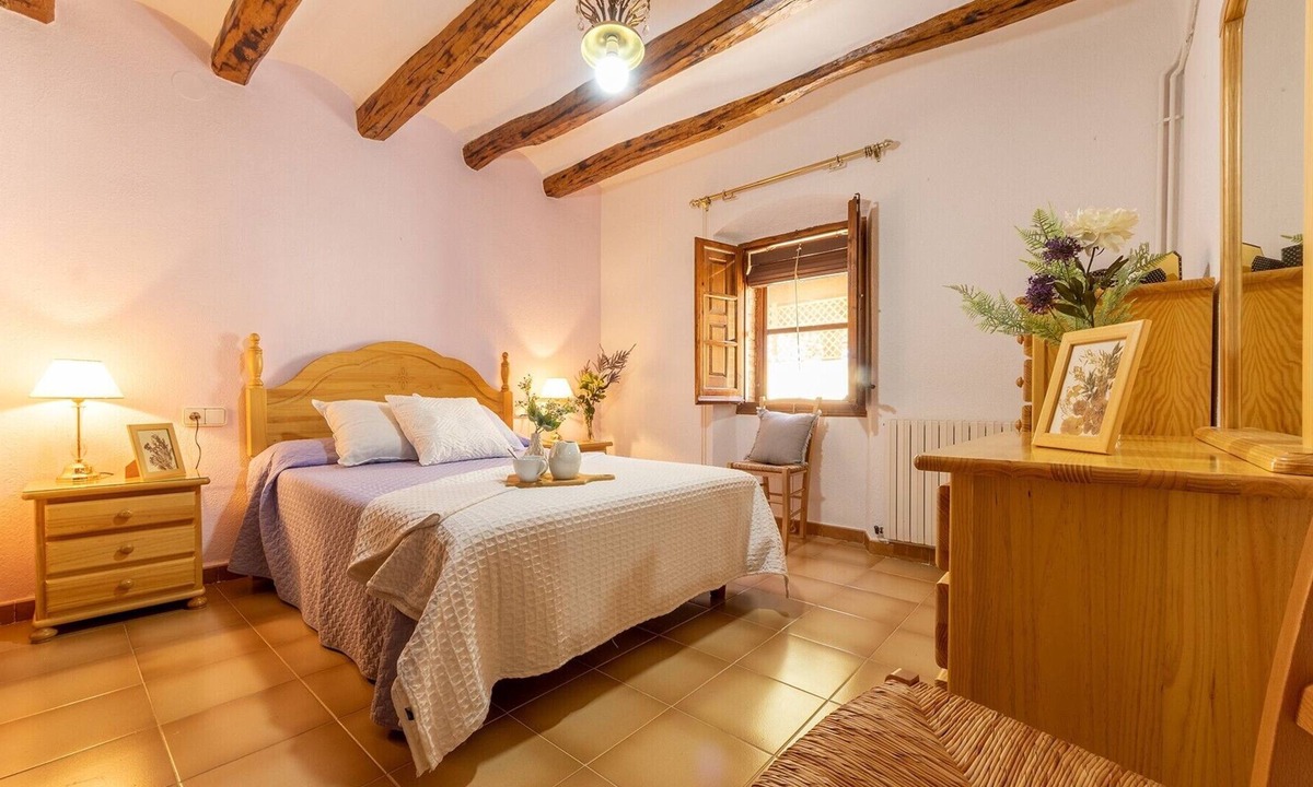 El Montmell Ski Chalet | Chalet 'Ca La Rosalia' with Mountain View, Private Pool, Garden & Wi-Fi