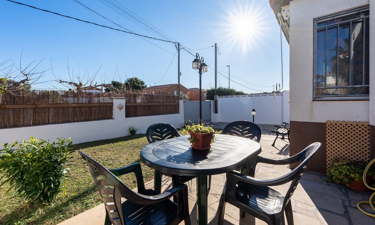 Miami Platja Ski Chalet | Chalet 'Casa Thaiker' with Mountain Views, Garden, BBQ & A/C