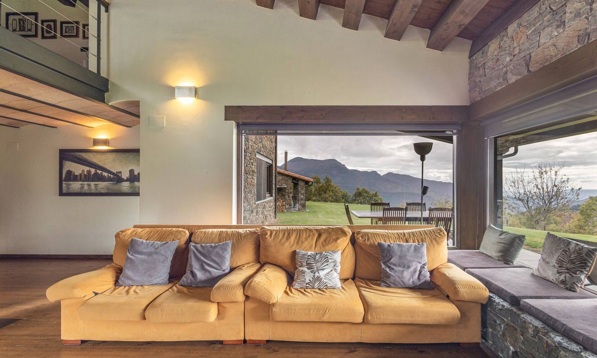 Campelles Ski Chalet | Chalet 'Casa Campelles 2' with Mountain View, Shared Terrace and Wi-Fi