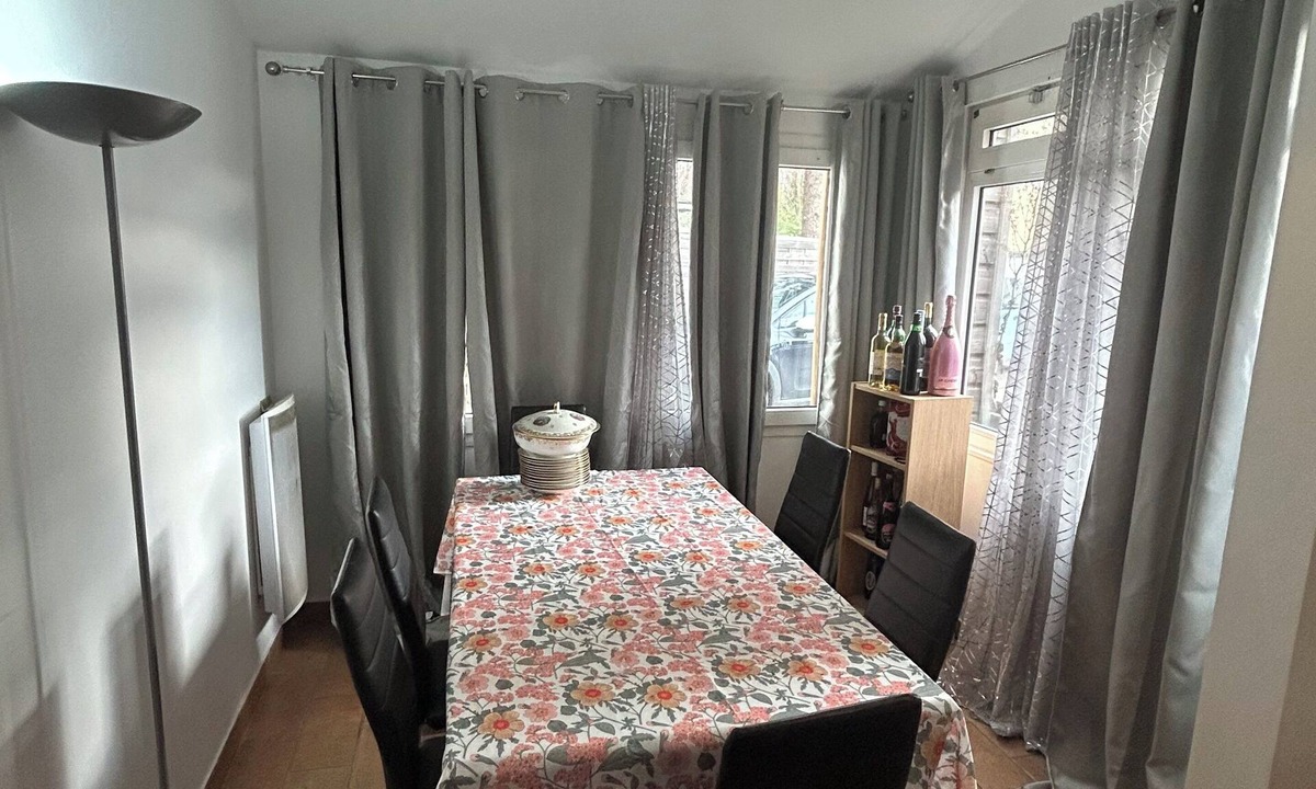Mons - Plaine basse Ski Chalet | Chalet close to the airport
