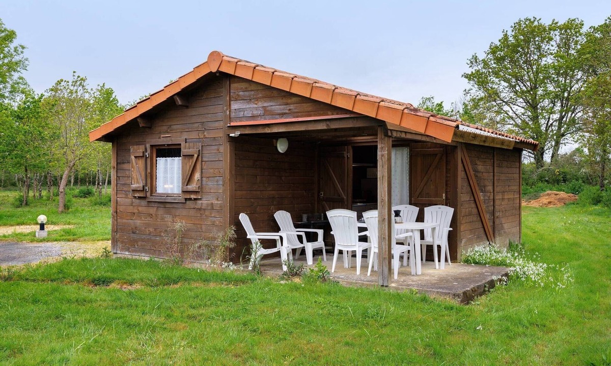 Saint-Gervais RV Rental | Chalet "Confort 12" with Terrace and Shared Pool