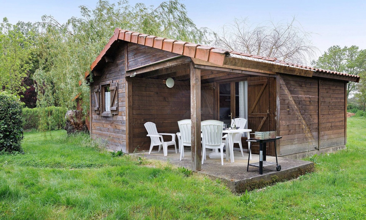 Saint-Gervais RV Rental | Chalet "Confort 16" with Terrace and Shared Pool