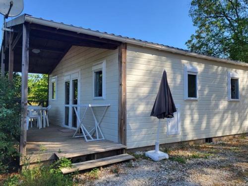 Salles Other | Chalet confortable avec terrasse - 4 personnes - API-1-52-186
