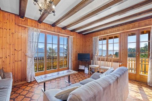 Anzere Ski Chalet | Chalet Copacabana a Anzere vue sur les Alpes