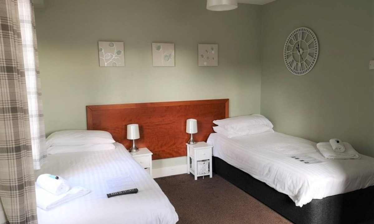 Streatley Ski Chalet | Chalet Cottages - Lilly Cottage