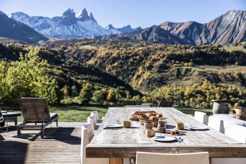 Albiez-Montrond Ski Chalet | Chalet D'albiez