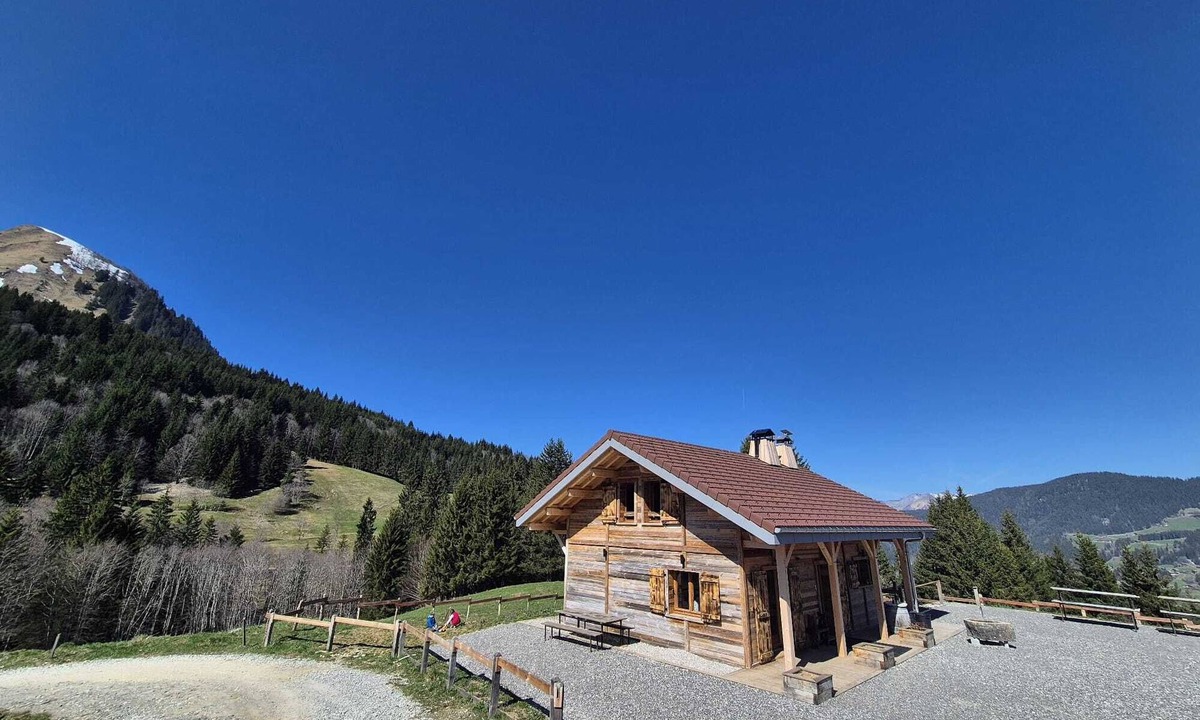 Manigod Ski Chalet | Chalet d'altitude à Manigod - authentic charm & modern comfort