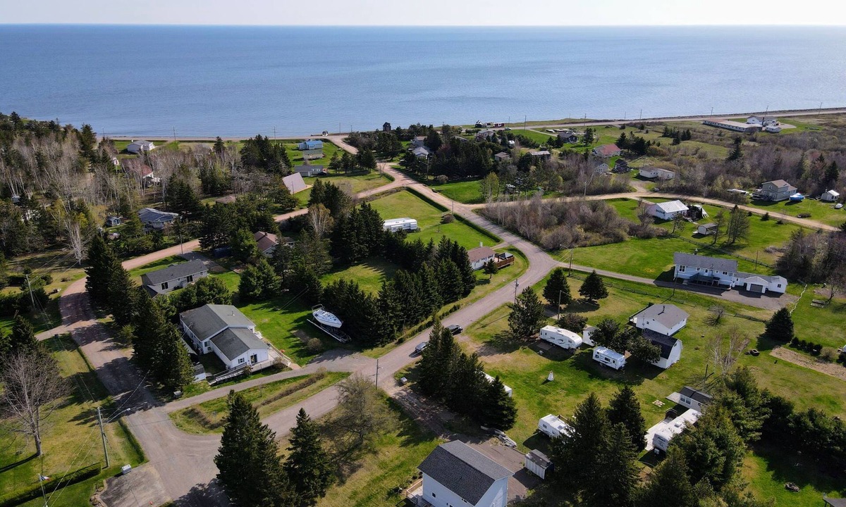 Grand-Digue Cottage | Chalet de Grande-Digue: A Peaceful Coastal Escape