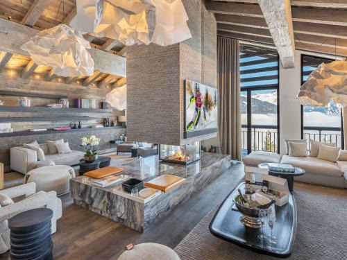 Courchevel Ski Chalet | Chalet de luxe à Courchevel avec piscine et personnel 15 pers - FR-1-562-71