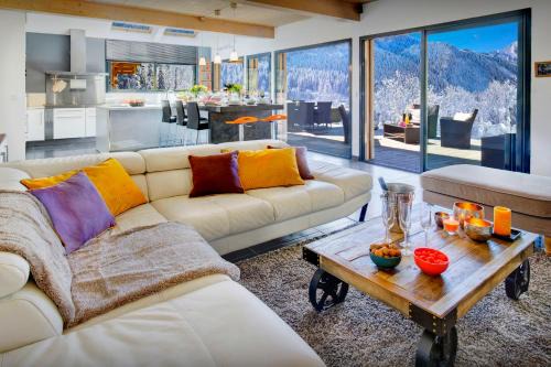 Thones Ski Chalet | Chalet de Rollon - OVO Network