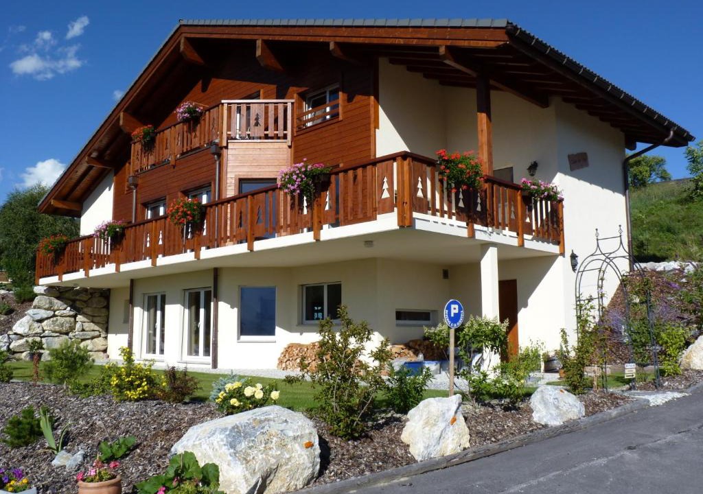 Lens Bed & Breakfast | Chalet des Alpes