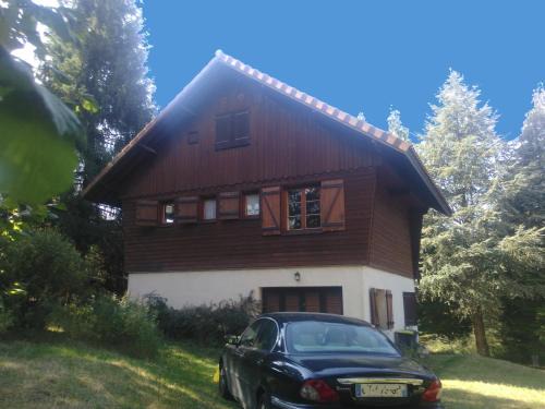 Saint-Remy-Sur-Durolle Cabin | Chalet du lac
