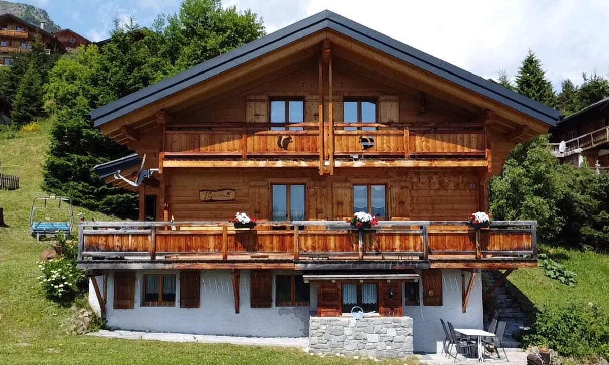 Champoussin Ski Chalet | Chalet "Ecureuil" in the Portes du Soleil in Valais