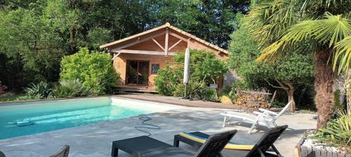 Sainte-Croix-de-Mareuil House | Chalet En Périgord Vert