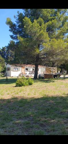 Montfavet Ski Chalet | Chalet en provence