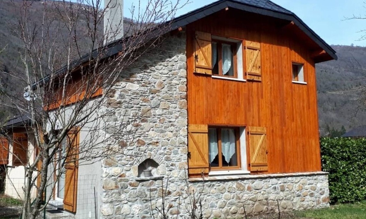 Vicdessos Ski Chalet | Chalet Endron | 7 people in Vicdessos | France Saintjeandumontcalm.fr