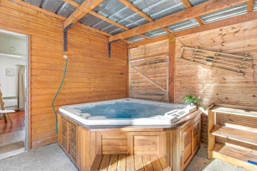 Seyne House | Chalet entier avec spa 6 personnes
