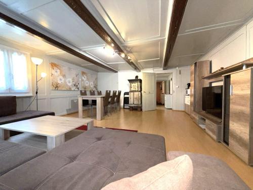 Leukerbad Apartment | Chalet-Etage Mitten im Dorf