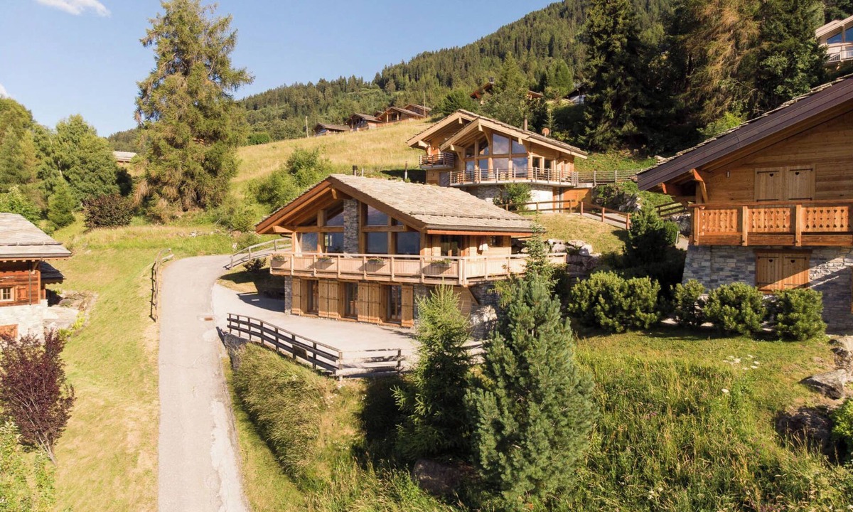 Saint-Pierre-de-Clages House | Chalet Flocon de Neige by Interhome