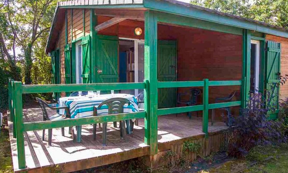 Naucelle Ski Chalet | Chalet for 6 People with Terrace in Naucelle