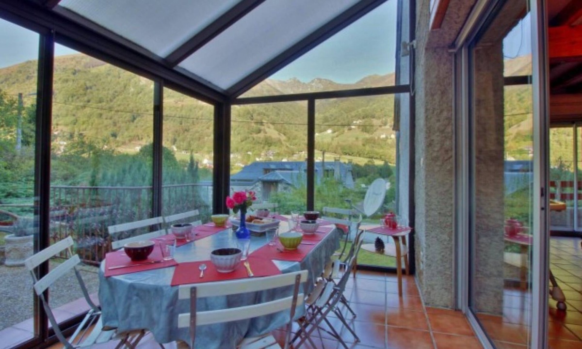 Cauterets Ski Chalet | Chalet for 8 people