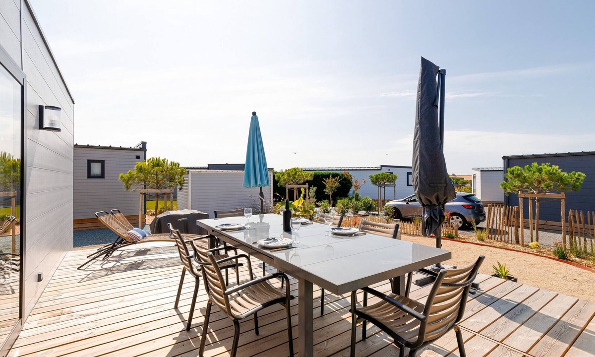 Bretignolles-sur-Mer Ski Chalet | Chalet for 6 in a residence with swimming pool