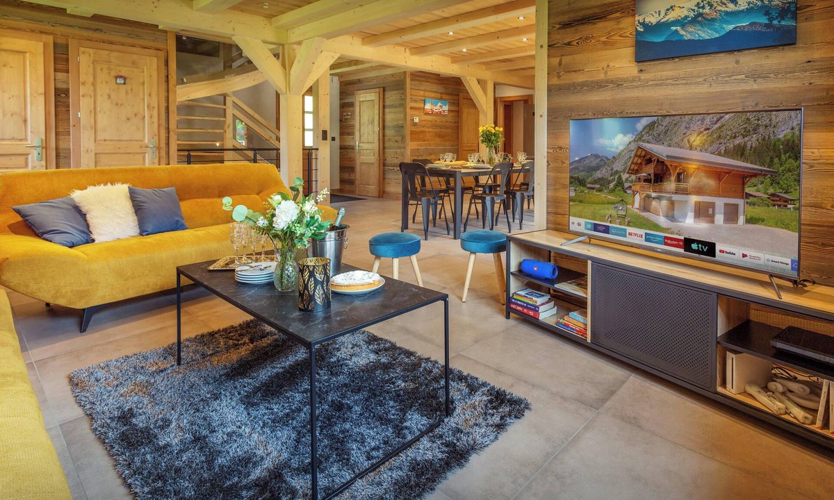 La Chapelle-d'Abondance Ski Chalet | Chalet Les Vardafes - ski and spa holiday for 8 - OVO Network