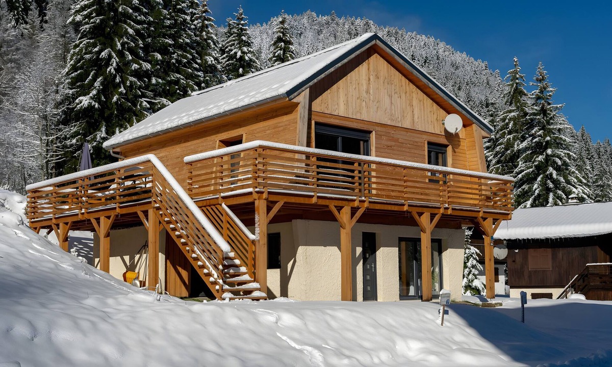 Saint-Pierre-d'Entremont Ski Chalet | Chalet du Souillet with Mountain Views, Private Terrace and Wi-Fi