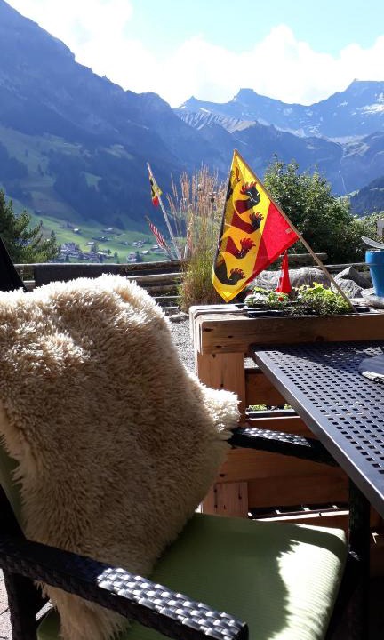 Adelboden Apartment | Chalet Gotthelf Gartenstudio, Ferien mit Hund