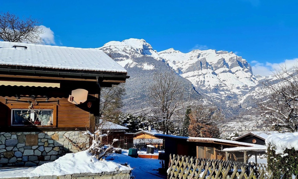 Leuk Apartment | Chalet Haus (bei Einfahrt grosser Nussbaum) by Interhome