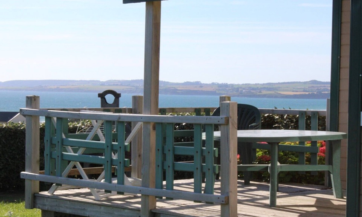 Plomodiern Ski Chalet | CHALET ILLIADE 11 PANORAMIC SEA VIEW,